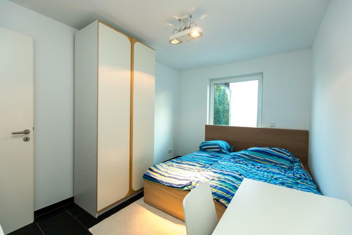 House In Cologne Apartment Exterior photo